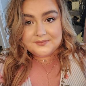 Meet your Posher, Chelsie